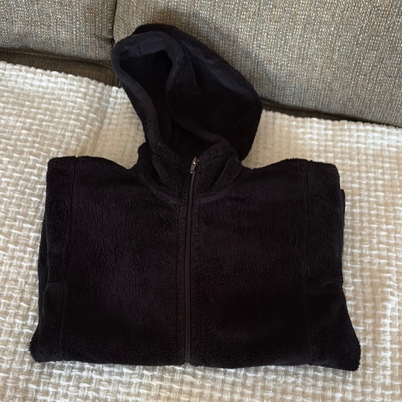 Gently loved Black Hooded Jacket by Patagonia - Picture 6 of 7